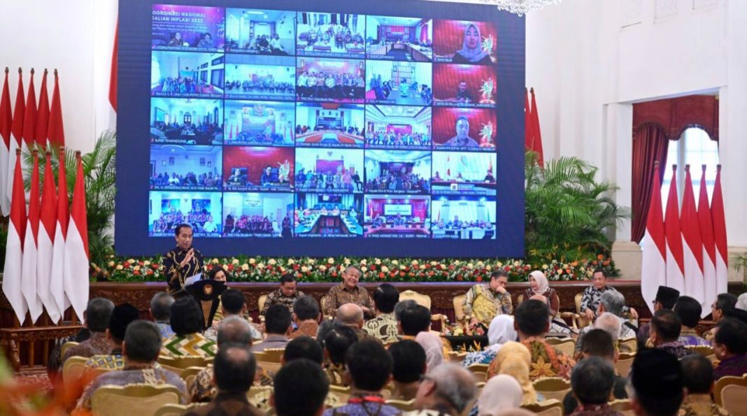 Presiden Jokowi dalam sambutannya pada Rakornas Pengendalian Inflasi Tahun 2023 yang digelar di Istana Negara Jakarta.