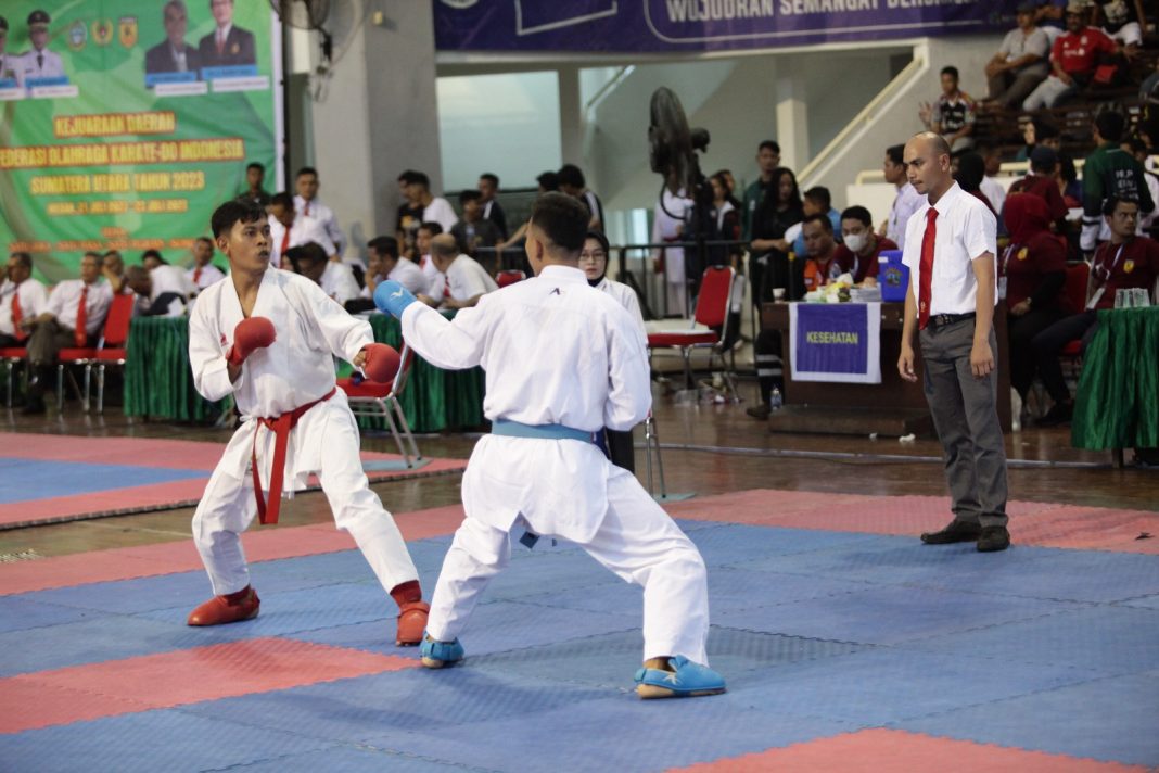 Pertandingan cabor karate pada Kejurda Sumut yang dilakukan Forki Sumut pada Juli 2023 lalu di GSG Unimed. (Dok/Forki)