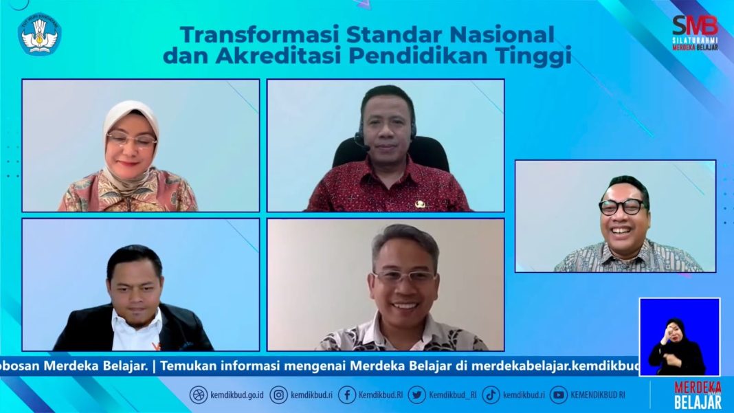 Webinar SMB dengan tema Transformasi Standar Nasional dan Akreditasi Pendidikan Tinggi”, Kamis (7/9/2023). (Dok/Kemendikbudristek RI)