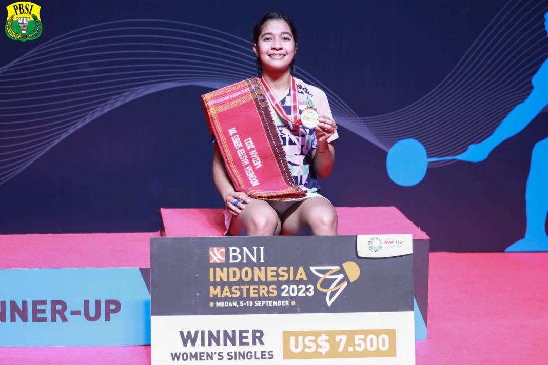 Tunggal putri Indonesia, Ester Nurumi Tri Wardoyo meraih gelar juara pada turnamen bulu tangkis Indonesia Masters 2023 di GOR PBSI Sumut, Minggu (10/9/2023) sore. (Dok/Badminton Indonesia)