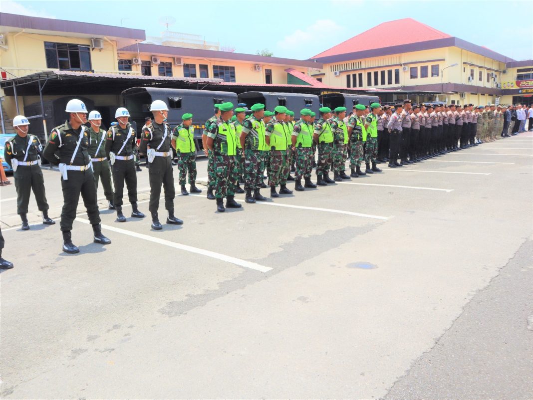 Tim gabungan dari Polrestabes Medan, TNI dan Satpol PP menggelar apel patroli skala besar, di Mapolrestabes Medan, Rabu (13/9/2023). (Dok/Polrestabes Medan)