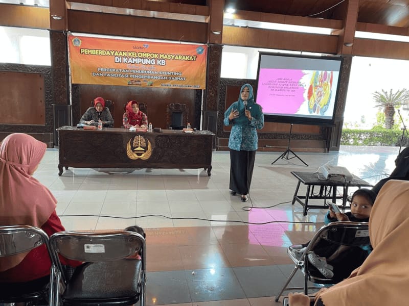 BKKBN Jawa Timur berupaya melakukan upaya intervensi salah satunya melalui Fasilitasi Pengembangan Dapur Sehat Atasi Stunting atau Dashat, dilaksanakan di Pendopo Kabupaten Gresik, Jumat (8/9/2023). (Dok/Kominfo Jawa Timur)