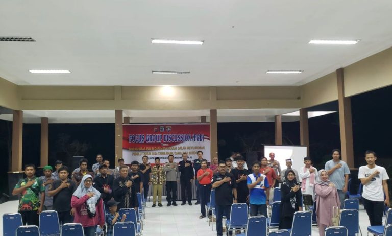 Polres Bontang, Polda Kaltim melaksanakan FGD dengan tema “Sinergitas Polri dan Masyarakat Dalam Mewujudkan Pemilu Tahun 2024 yang Aman, Damai, dan Kondusif Mewujudkan Pemilu Damai Indonesia Maju”, di Gedung Pertemuan Kelurahan Guntung Sat Binmas, Senin (25/9/2023).