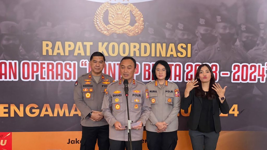 Kepala Divisi Humas Polri Irjen Pol Sandi Nugroho memberikan keterangan kepada wartawan, Kamis (28/9/2023). (Dok/Humas Polri)