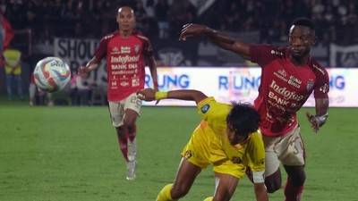 Bali United kalahkan Persebaya Surabaya 3-1.