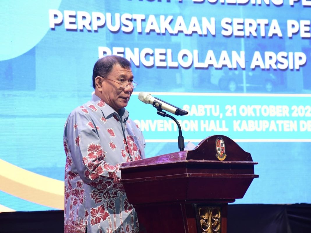 Bupati Deliserdang, H Ashari Tambunan, pada Rapat Koordinasi dan Workshop Capacity Building Pengelola Perpustakaan serta Penghargaan Pengelola Arsip Terbaik di COnvention Hall Pemkab Deli Serdang, Sabtu (21/10/2023). (Dok/Kominfo Deliserdang)