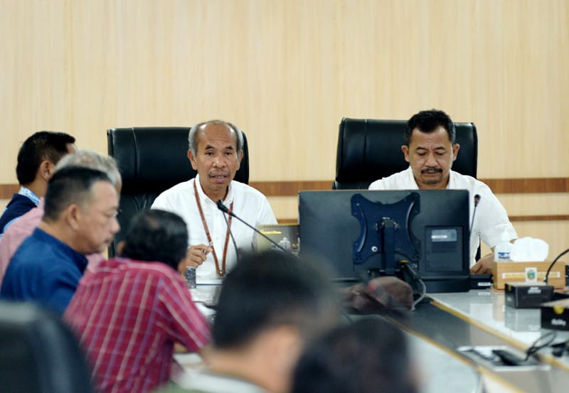 Inspektur Daerah Provinsi Sumut Lasro Marbun saat konferensi pers yang difasilitasi Dinas Kominfo Sumut, di Kantor Gubernur, Jalan Pangeran Diponegoro, Nomor 30 Medan, Jumat (6/10/2023). (Dok/Kominfo Sumut)