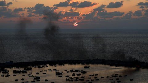 Perang antara Hamas dan Israel kian memanas. (Dok REUTERS/Mohammed Salem)