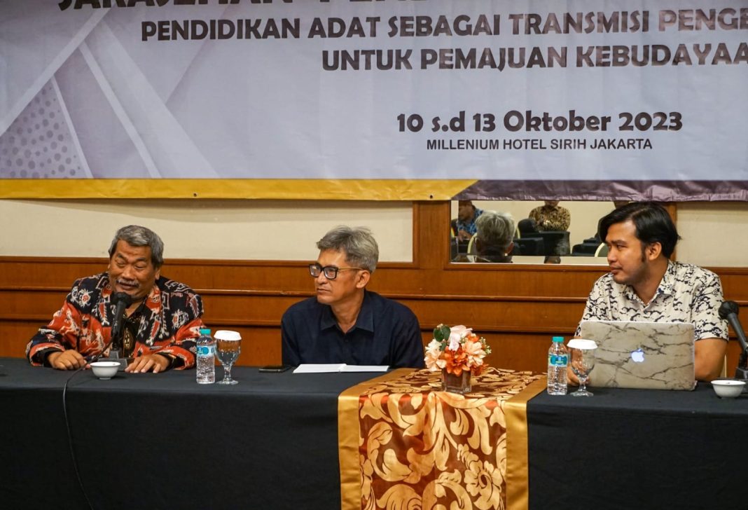 Dit KMA Ditjen Kebudayaan Kemendikbudristek RI merampungkan rumusan pendidikan masyarakat adat pada kegiatan Sarasehan Pendidikan Masyarakat Adat yang berlangsung di Jakarta, Jumat (13/10/2023). (Dok/Kemendikbudristek RI)