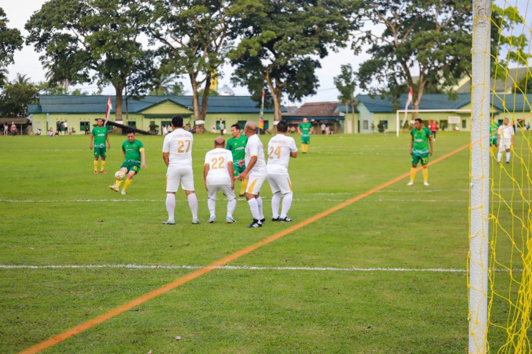 Pemko Medan keluar sebagai juara di Grup A setelah berhasil menumbangkan Pemko Sibolga dengan skor 6-0 tanpa balas, Minggu (15/10/2023). (Dok/Kominfo Medan)