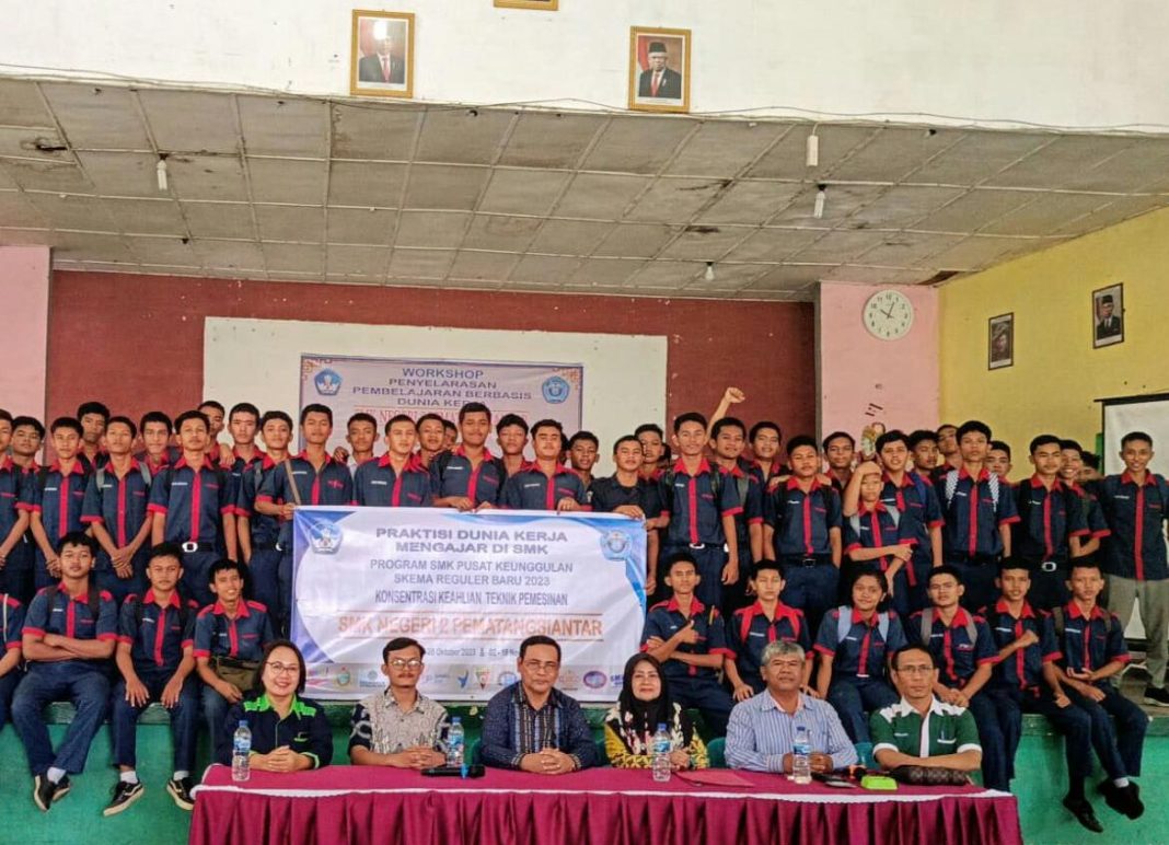 Salah satu kegiatan program SMK PK skema reguler baru tahun 2023 di SMKN 2 Pematangsiantar, Kamis (19/10/2023). (Dok/Humas SMKN 2 Pematangsiantar)