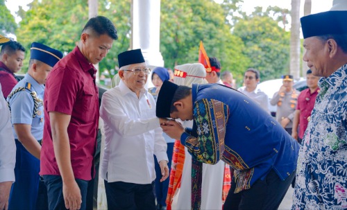 Bersama Wapres RI Ma'ruf Amin, Wali Kota Medan Bobby Nasution menghadiri Ikrar Merajut Keberagaman Nusantara di GOR Serba Guna Pemprov Sumut, Jalan Williem Iskandar, Kamis (19/10/2023). (Dok/Kominfo Medan)