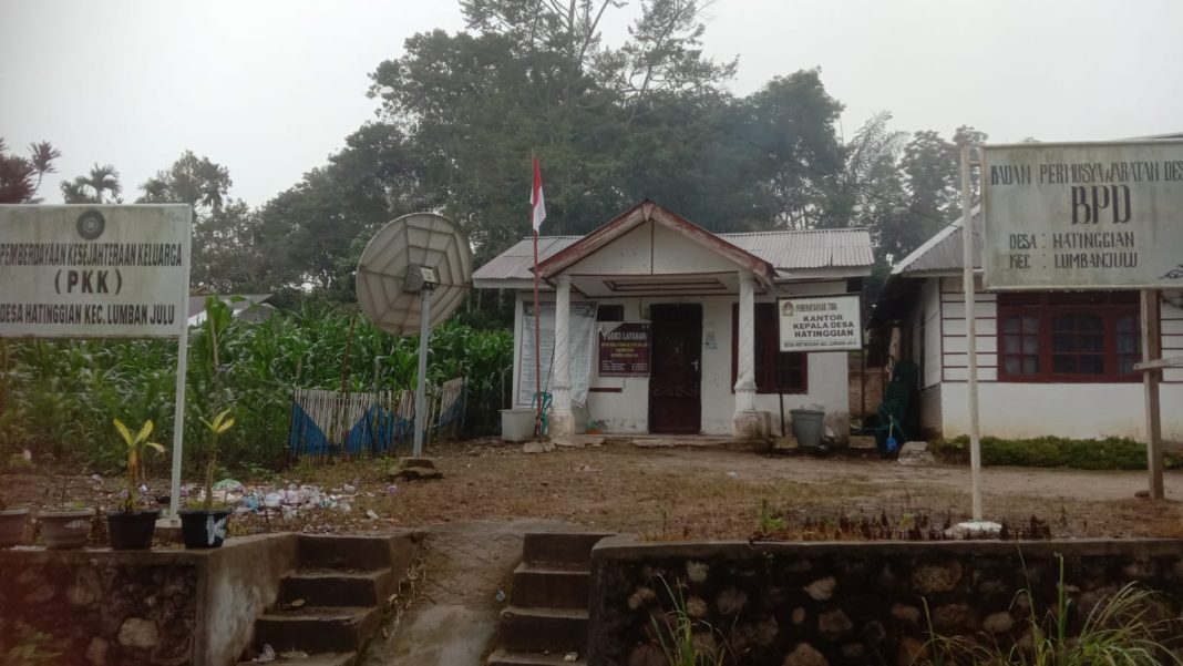 Kantor kepala desa.