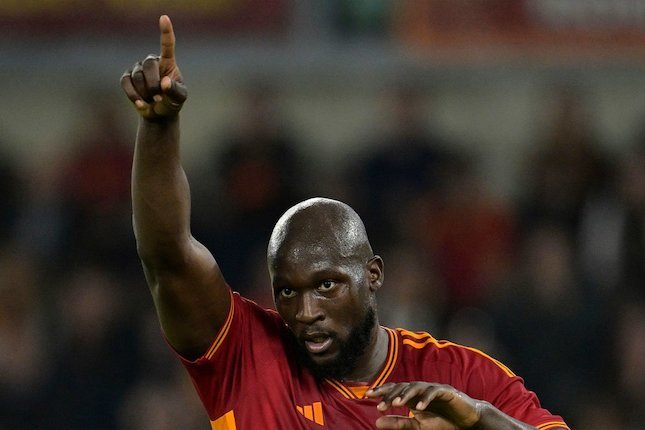 Selebrasi penyerang AS Roma, Romelu Lukaku usai mencetak gol penentu kemenangan ke gawang Lecce pada pekan ke-11 Liga Italia 2023/2024, Senin (6/11/2023) dini hari WIB.