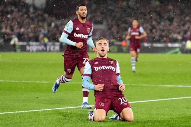 Selebrasi Jarrod Bowen dalam laga Carabao Cup 2023/2024 West Ham lawan Arsenal, Kamis (2/11/2023).