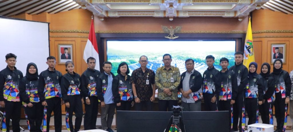 Bapomi Jawa Tengah foto bersama usai beraudiensi dengan Pj Gubernur Jawa Tengah Nana Sudjana di Kantor Gubernur, Selasa (7/11/2023). (Dok/Kominfo Jawa Tengah)