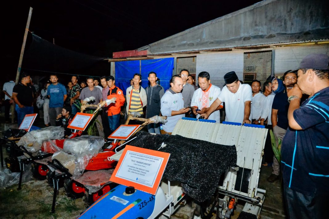 Bupati Batubara Ir H Zahir MAP kembali menggelar Bupades. Kali ini giliran Desa Titi Merah yang disambangi Bupati Zahir dan rombongan, Selasa (21/11/2023). (Dok/Kominfo Batubara)