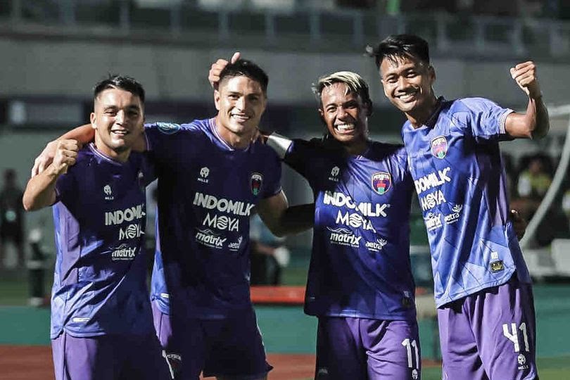 Skuat Persita Tangerang merayakan gol Javlon Guseynov ke gawang RANS Nusantara FC, Kamis (23/11/2023).