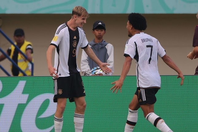 Timnas Jerman U-17 merayakan gol Max Moerstedt ke gawang Amerika Serikat, Selasa (21/11/2023).