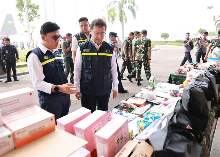 Kemenkes RI mengirimkan bantuan sebanyak tujuh ton obat-obatan, makanan bergizi dan hygiene kit kepada rakyat Palestina, Sabtu (4/11/2023). (Dok/Kemenkes RI)