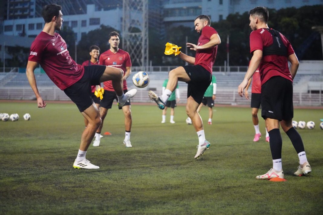 Tim nasional Indonesia setibanya di Filipina, langsung menggelar latihan di sore hari, Minggu (19/11/2023). (Dok/PSSI)