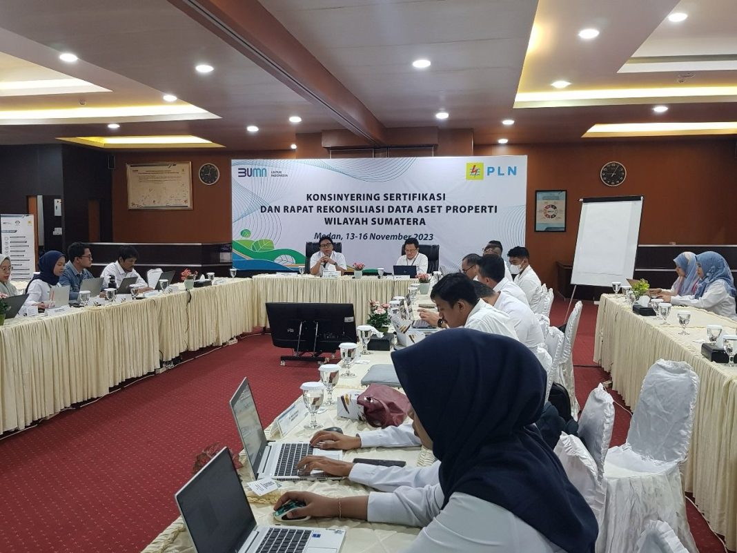 PLN menggelar kegiatan Konsinyering Sertifikasi dan Rapat Rekonsiliasi Data Aset Properti di Wilayah Sumatera pada 11-16 November 2023,di Kantor PLN UIP SBU di Jalan Dr Cipto, Nomor: 12 Medan. (Dok/PLN)