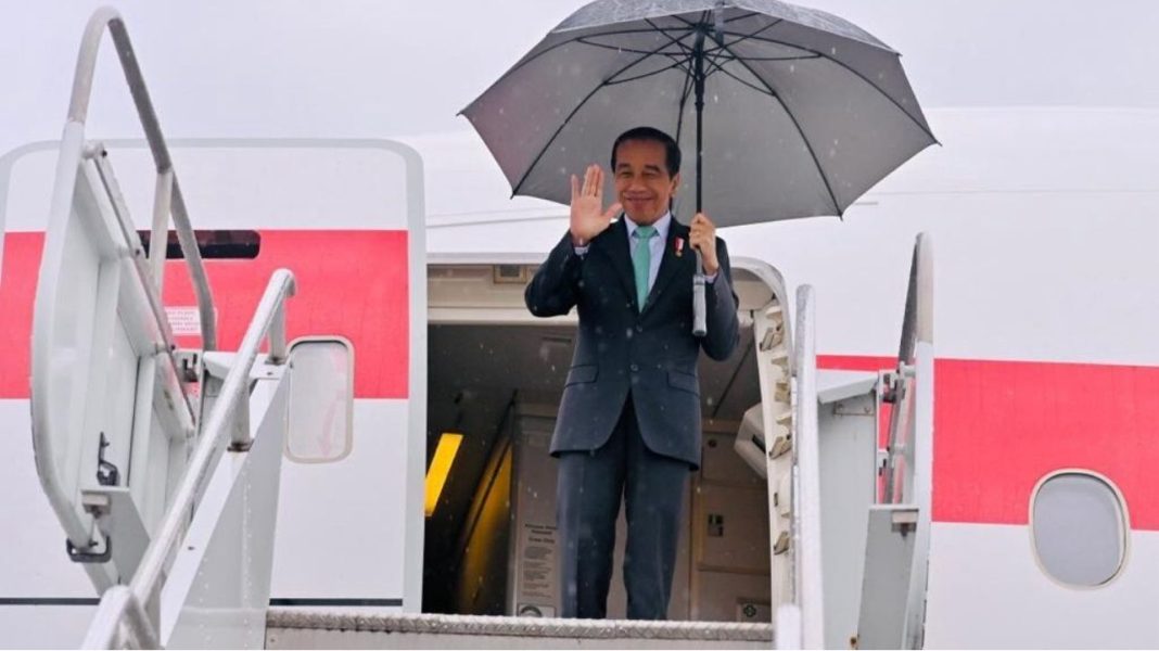 Presiden Jokowi kembali bertolak menuju Tanah Air, Sabtu (18/11/2023).