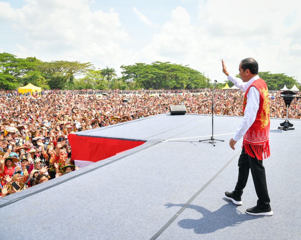 Presiden Jokowi dalam kunjungan kerja ke Kutai Barat, Kalimantan Timur, Jumat (3/11/2023). (Dok/BPMI Setpres)