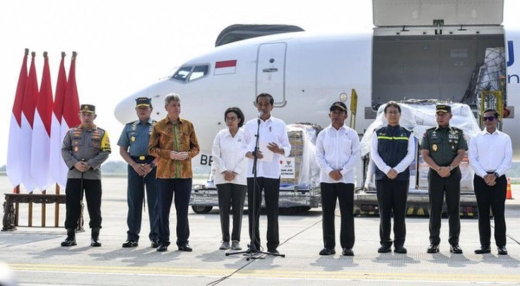 Presiden Jokowi dalam sambutannya di Landasan Udara Halim Perdanakusuma, Jakarta, Senin (20/11/2023).