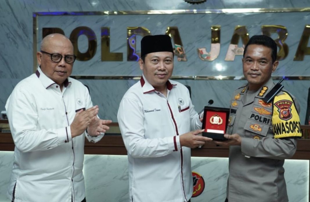 Kompolnas melakukan pemantauan atas pelaksanaan kampanye hari pertama di wilayah hukum Polda Jawa Barat.