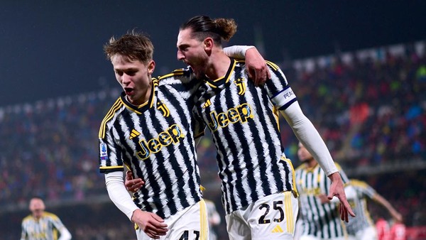 Rabiot (kanan) merayakan gol pertama Juventus bersama Nicolussi.