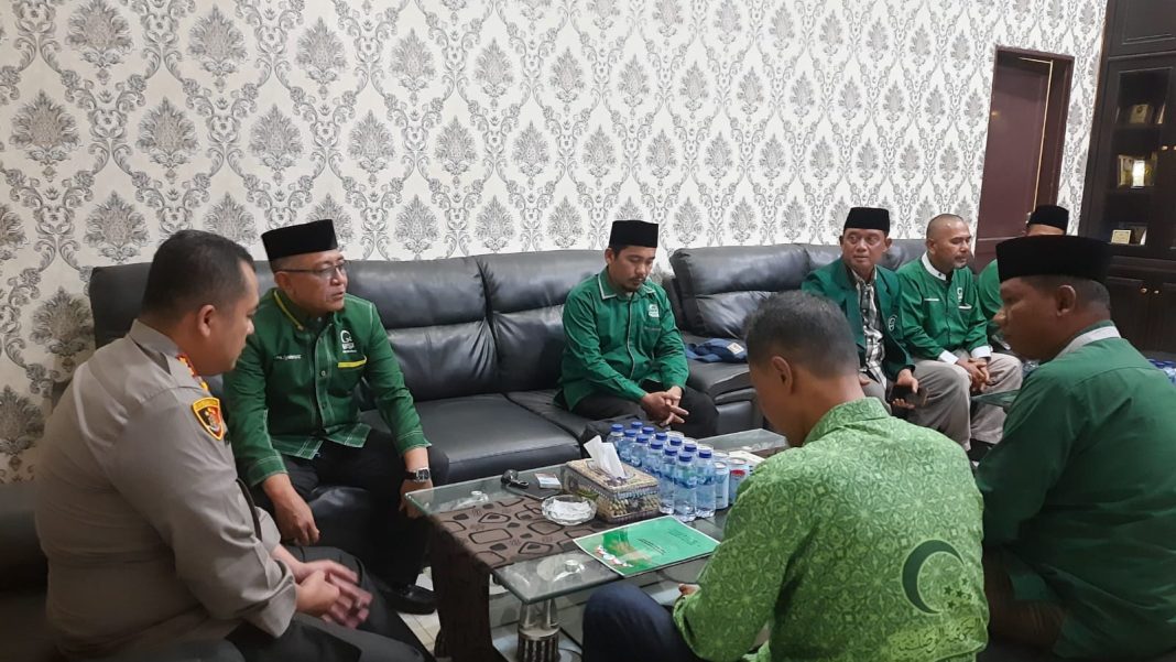 Ketua PD Al Washliyah Kabupaten Langkat Drs Syahrizal MZ sampaikan dukungan dan rencana kegiatan pihaknya dalam audiensi di Mapolres Langkat, beberapa waktu lalu. (Dok/Al Washliyah Langkat)