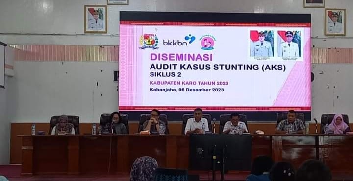 Wakil Bupati Karo Theopilus Sinulaki membuka kegiatan Diseminasi Audit Kasus Stunting Tahap II Kabupaten Karo 2023 bertempat di Aula Kantor Bupati Karo, Rabu (6/12/2023). (Dok/Kominfo Karo)