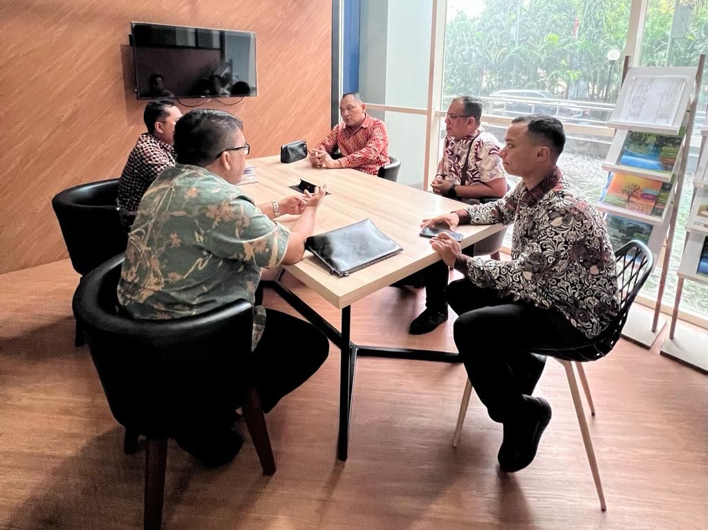 PLN UIP SBU bersama Tim Pendamping Hukum (JPN) Asisten Perdata dan Tata Usaha Negara Kejaksaan Tinggi Aceh melakukan koordinasi ke Direktorat Jenderal Sumber Daya Air Kementerian PUPR di Jakarta, baru-baru ini.