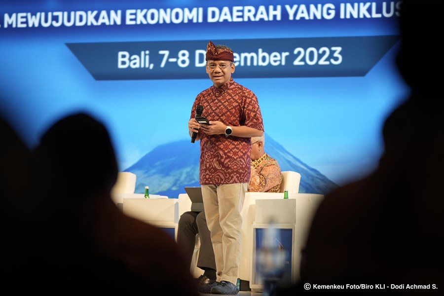 Wamenkeu RI Suahasil Nazara mengatakan dalam Acara Public Lecture pada Forum Regional Chief Economist di Nusa Dua Bali, Jumat (8/12/2023). (Dok/Kemenkeu RI)