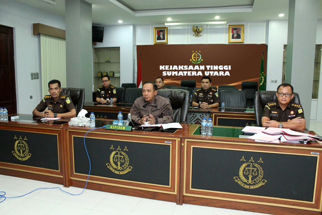 Suasana saat ekspose (gelar) perkara dari ruang vicon Kejati Sumut, Kamis (14/12/2023). (Dok/Penkum Kejati Sumut)