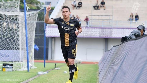 Egy Maulana Vikri sukses menyumbang gol untuk Dewa United saat melawan Persis Solo di Liga 1, Minggu (17/12/2023).