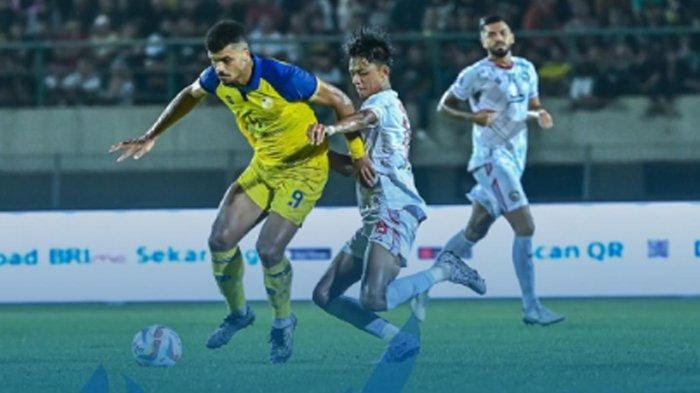 Hasil skor Barito Putera Vs Arema FC adalah 0-0 di akhir babak pertama laga pekan 23 Liga 1 yang berlangsung di Stadion Demang Lehman, Minggu (17/12/2023).