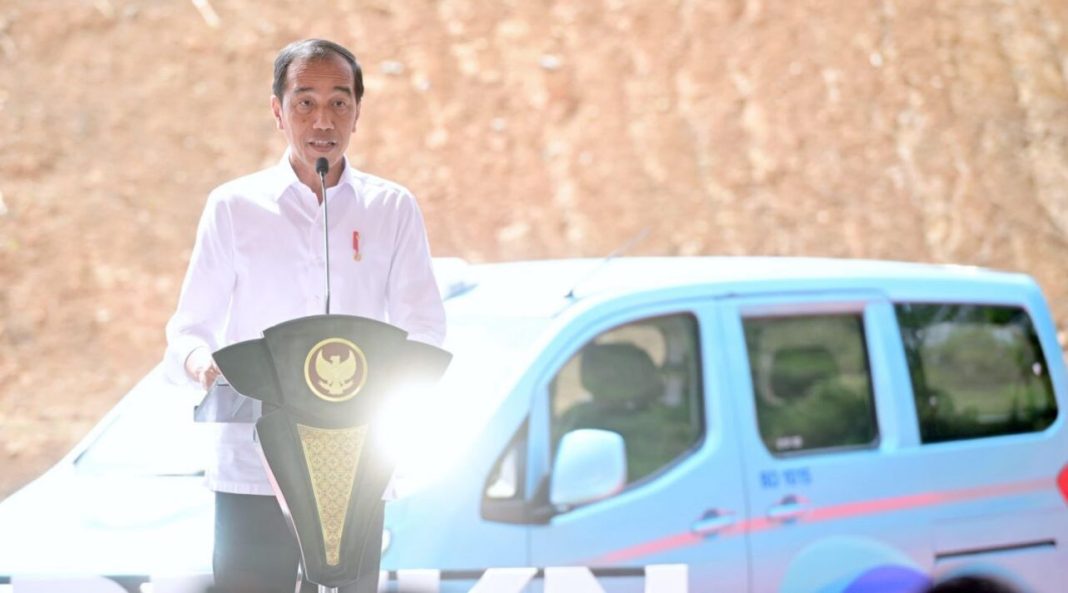 Presiden Jokowi secara resmi meluncurkan transportasi ramah lingkungan di kawasan IKN, Kabupaten Penajam Paser Utara, Kalimantan Timur, Kamis (21/12/2023).