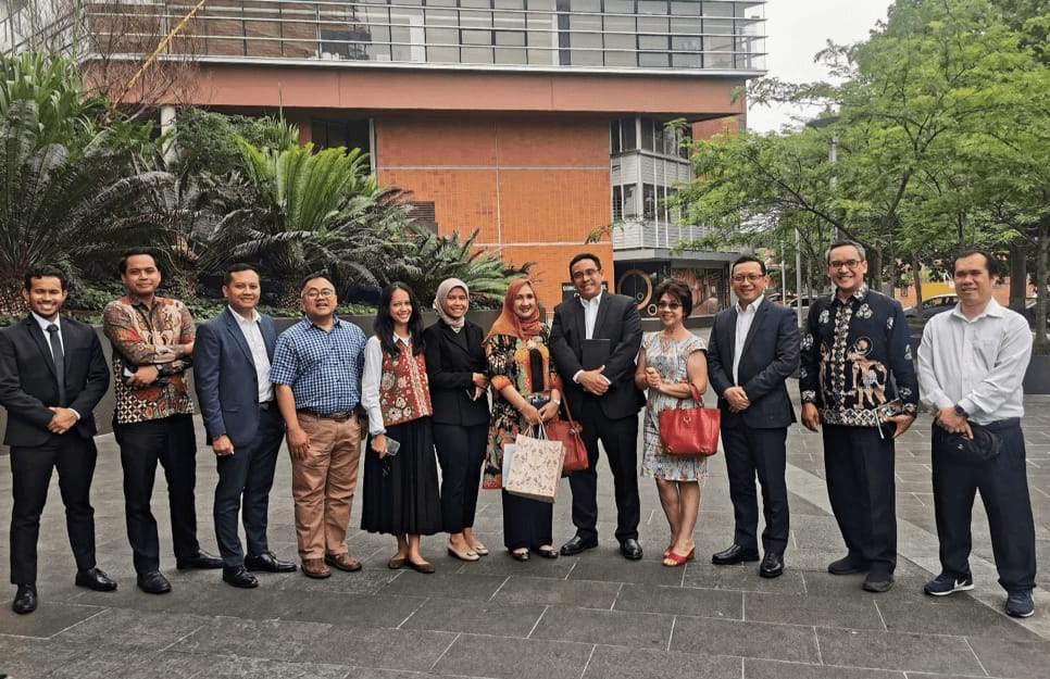 Guna memfasilitasi program Merdeka Belajar di Australia, Atdikbud KBRI Canberra Mukhamad Najib bersama IBC Australia serta kantor perwakilan pemerintah RI di Australia menyelenggarakan diskusi mengenai peluang dan tantangan mendatangkan mahasiswa magang dari Indonesia ke Australia. (Dok/Kemendikbudristek RI)