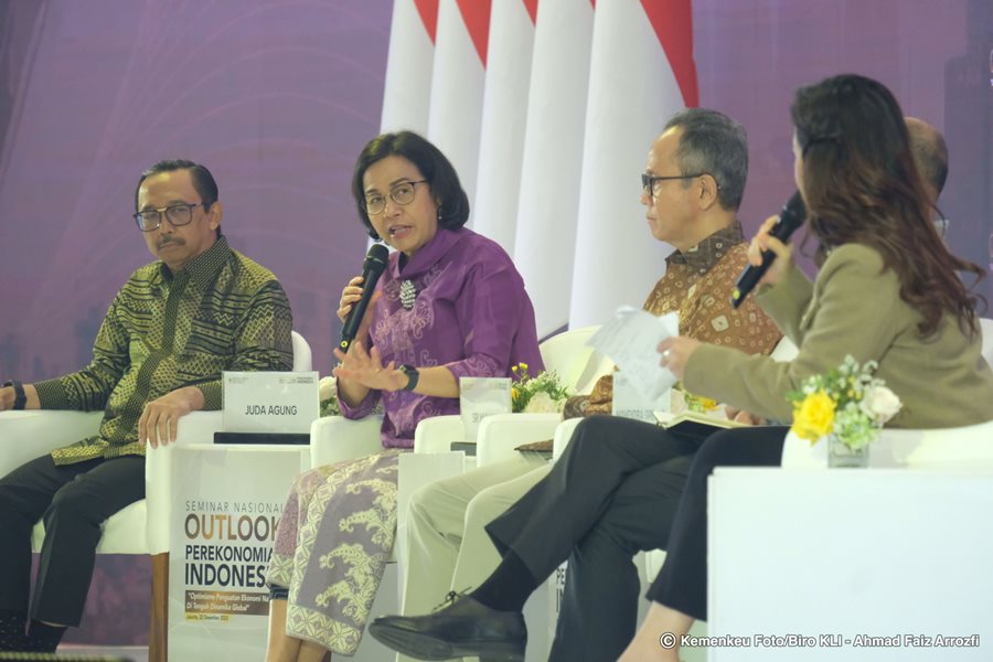 Menkeu RI Sri Mulyani Indrawati di acara Seminar Nasional Outlook Perekonomian Indonesia 2024 yang diselenggarakan di Hotel St Regis, Jakarta, Jumat (22/12/2023). (Dok/Kemenkeu RI)