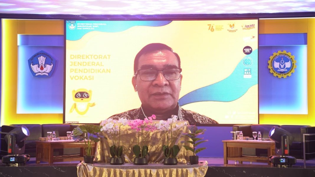 BBPPMPV BMTI menyelenggarakan Gebyar Karya Vokasi BBPPMPV BMTI Tahun 2023. Kegiatan yang diselenggarakan pada 26-28 Desember 2023 tersebut memiliki tema ‘Peningkatan Kerja Sama Vokasi’ dan ‘BBPPMPV BMTI Awards’. (Dok/Kemendikbudristek RI)