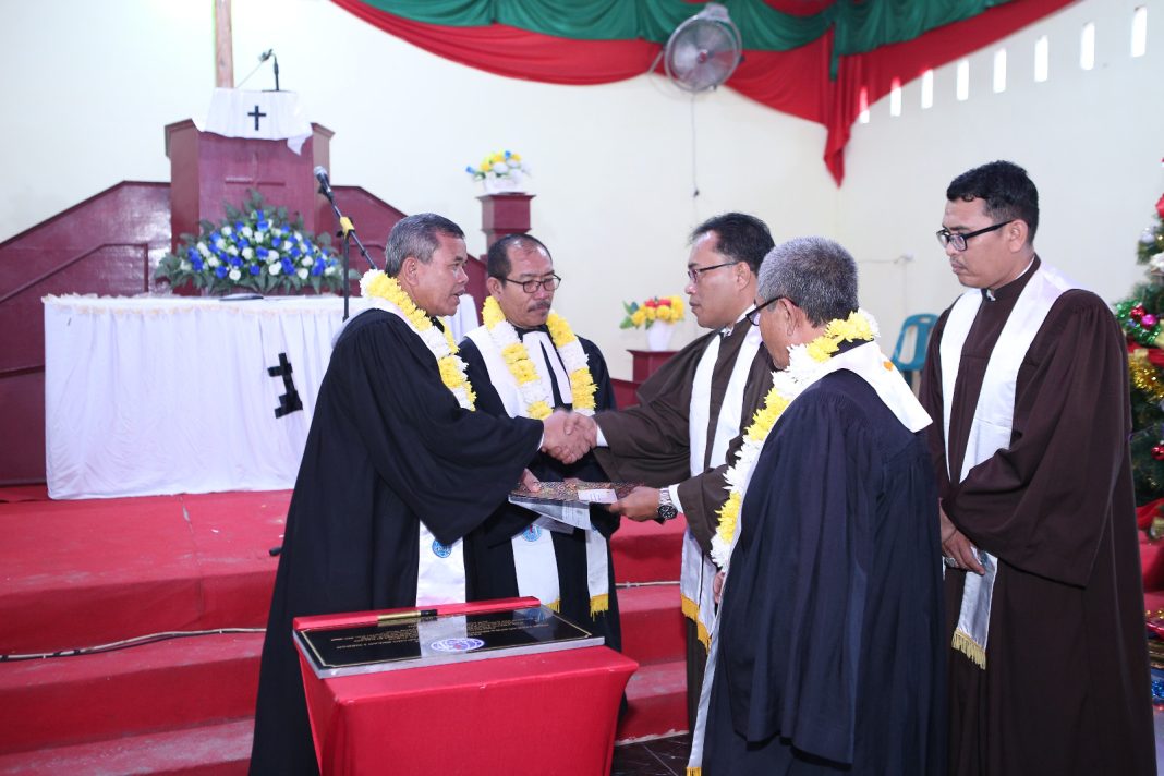 Peresmian Jemaat GKPI Maranatha Srigunting ditandai dengan penandatanganan prasasti oleh BISHOP GKPI, sekaligus penyerahan Surat Keputusan (SK) Jemaat GKPI Maranatha Srigunting kepada Guru Jemaat, Pnt Taripar Togatorop ST yang didampingi para Majelis Jemaat.