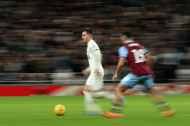 Aksi Giovani Lo Celso dalam laga FA Cup antara Tottenham vs Burnley, Sabtu (6/1/2024).