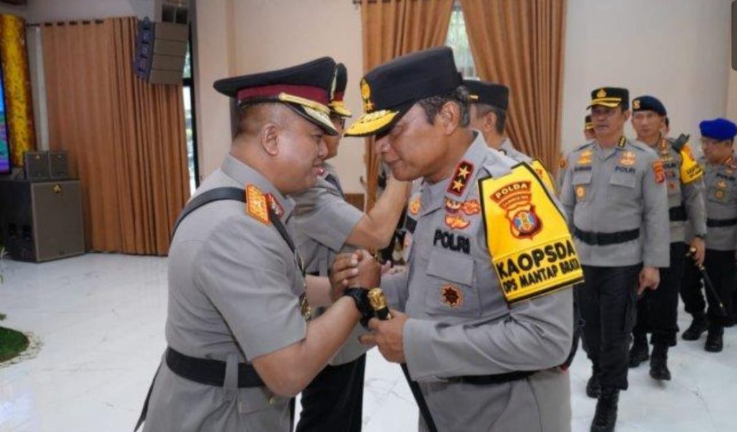 Upacara serah terima jabatan digelar di Gedung Mahakam Polda Kaltim, Rabu (10/1/2024).