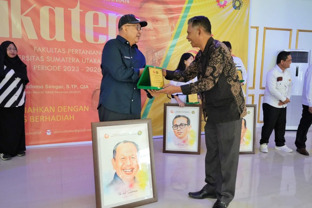 Pelantikan pengurus Ikatep yang digelar Gedung Fakultas Pertanian USU, Sabtu (13/1/2024). (Dok/Kominfo Medan)