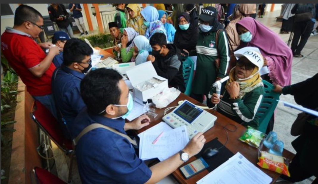 Pemeriksaan kesehatan dilaksanakan di Puskesmas Sungai Pua, Kabupaten Agam, Sumatera Barat, Senin (15/1/2024).