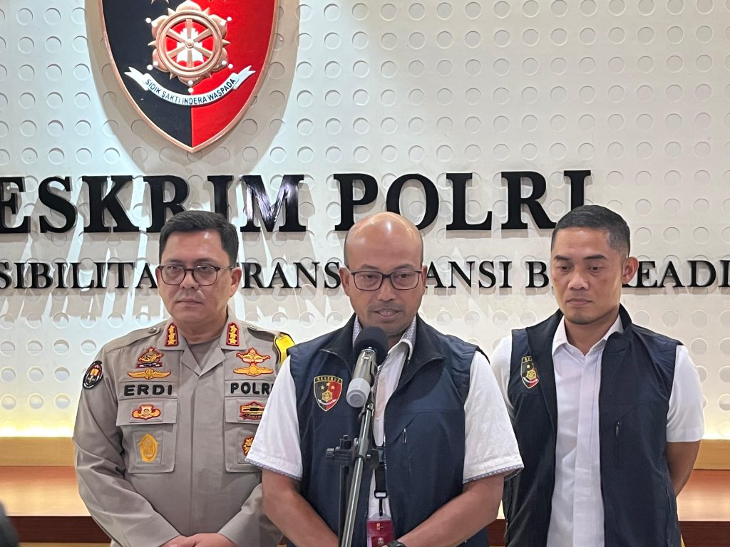 Kasubdit II Dittipisiber Bareskrim Polri Kombes Pol Alfis Suhaili dalam konferensi pers di Bareskrim Polri, Jakarta Selatan, Rabu (17/1/2024). (Dok/Humas Polri)