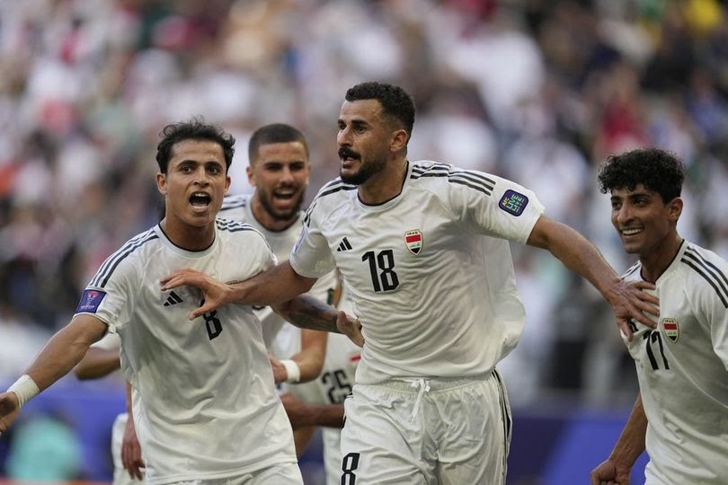 Striker Timnas Irak Aymen Hussein merayakan golnya ke gawang Jepang di match day 2 Grup D Piala Asia 2023 di Education City Stadium, Jumat (19/1/2024) malam WIB.