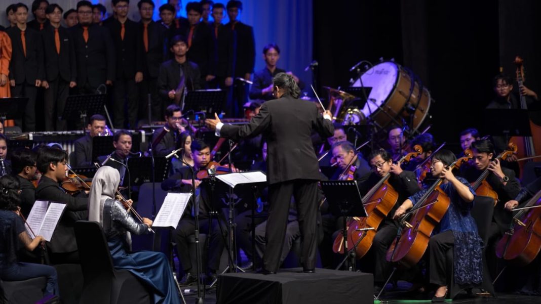 SMKN 2 Kasihan, Kabupaten Bantul, menggelar pertunjukan orkestra bertajuk Anniversary Concert Reminiscing Memories, di Taman Budaya Yogyakarta, Jumat (26/1/2024). (Dok/Kemendikbudristek RI)